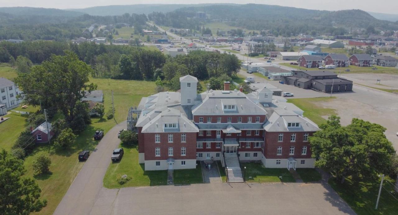 Ferienwohnung Le Couvent Sainte Anne-des-Chênes Exterior foto